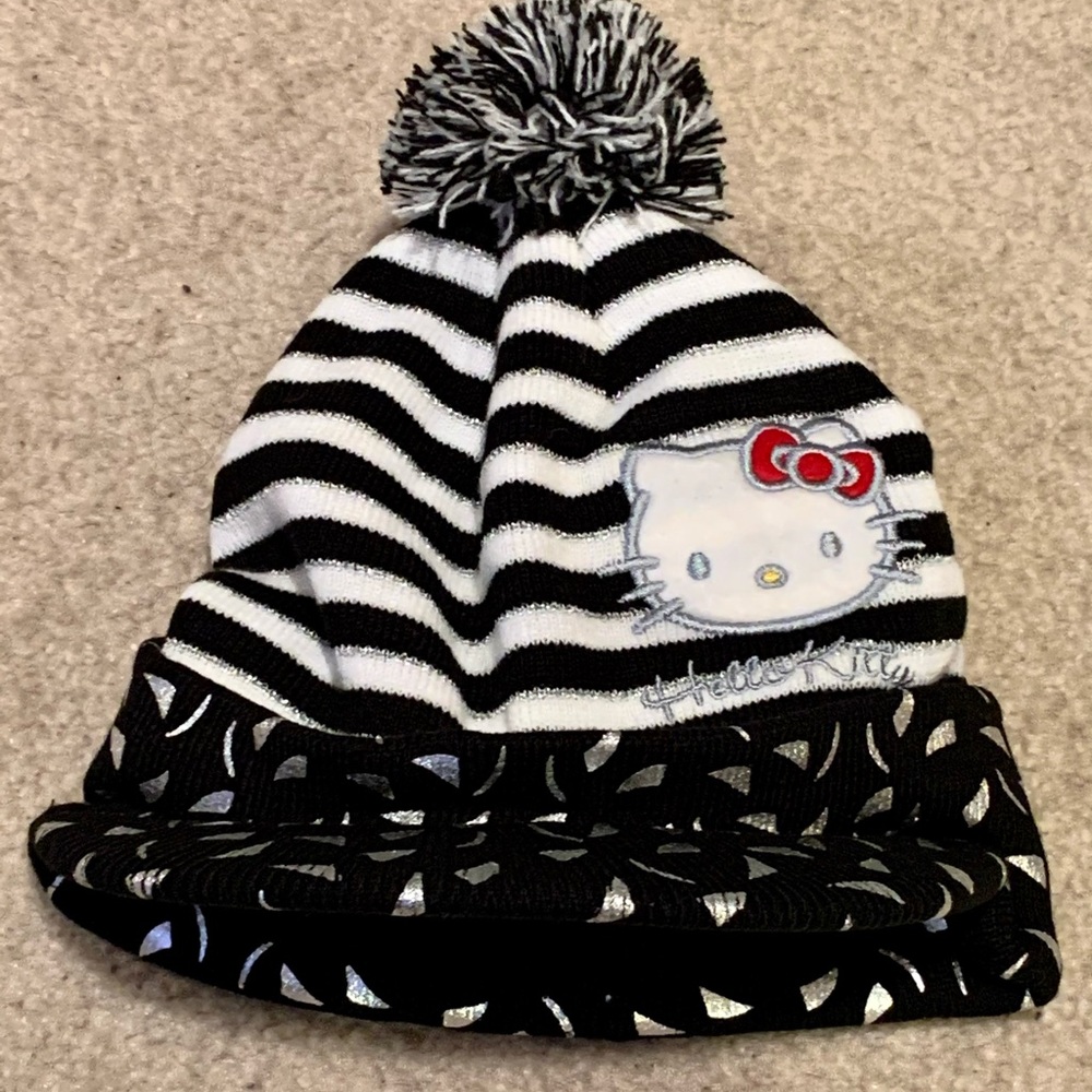 Hk Stripped Visor Brim Beanie